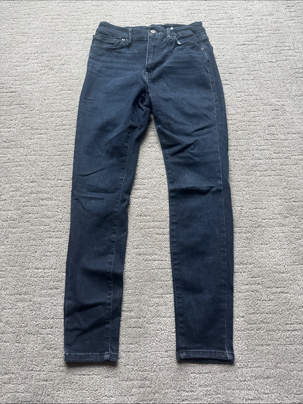 Good American Women’s Skinny Jeans in Dark Blue Wash